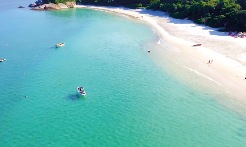 ilha-do-campeche-guia-sobre-paraiso-sul-ilha-fiori